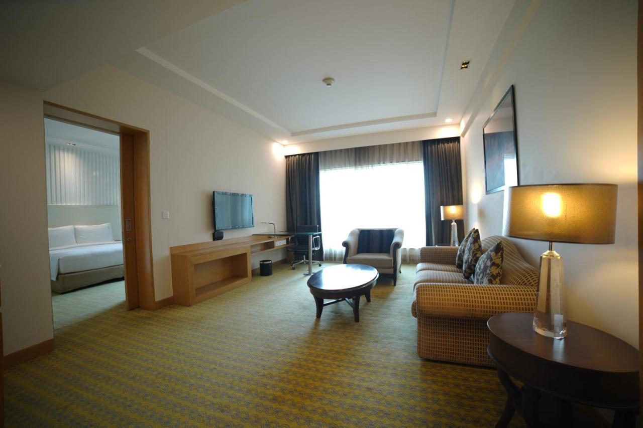 Holiday Inn Amritsar Ranjit Avenue By Ihg Ngoại thất bức ảnh